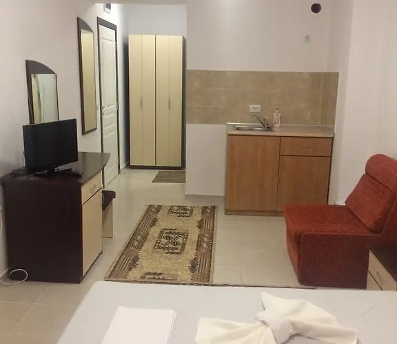 Kolev 2 3* סאני ביץ'